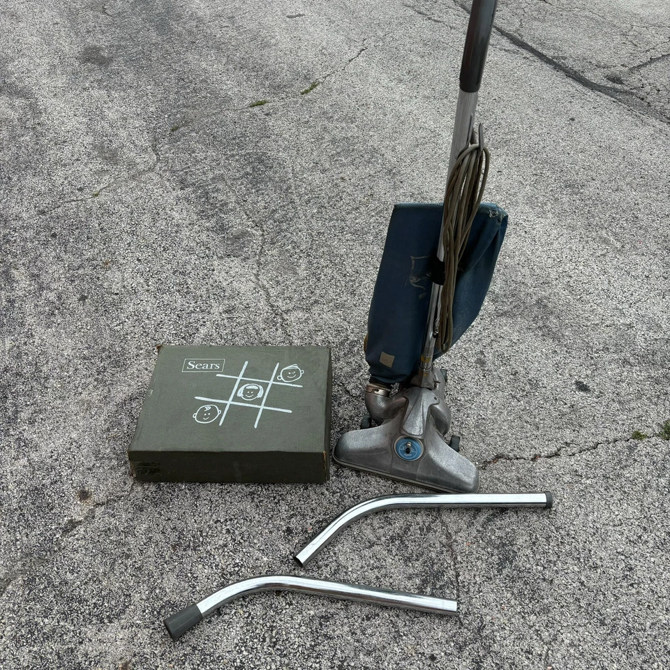 Aspiradora vertical de metal modelo 801 Royal Adjust-O-Rite de colección rara - Funciona Foto 3 de 4