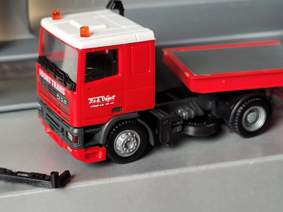 DAF XF 95   P.v.a. Voort Trans Tieflader 20 FT Container Myresjö Superieur - Bild 2 von 4