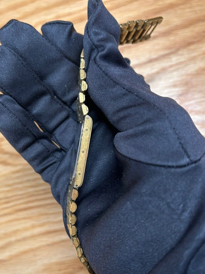 longines gold rectangular wristwatch with integra… - image 3