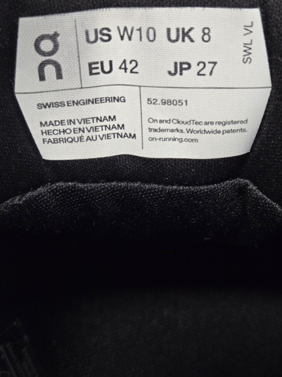 On Cloud On Running Cloudrunner Sz 10 Waterproof … - image 8