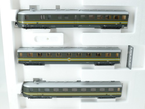 H0 AC Liliput für Märklin - 12695 Triebwagenzug SVT 137 der DR / 4 j 666 | Condition: Gebraucht