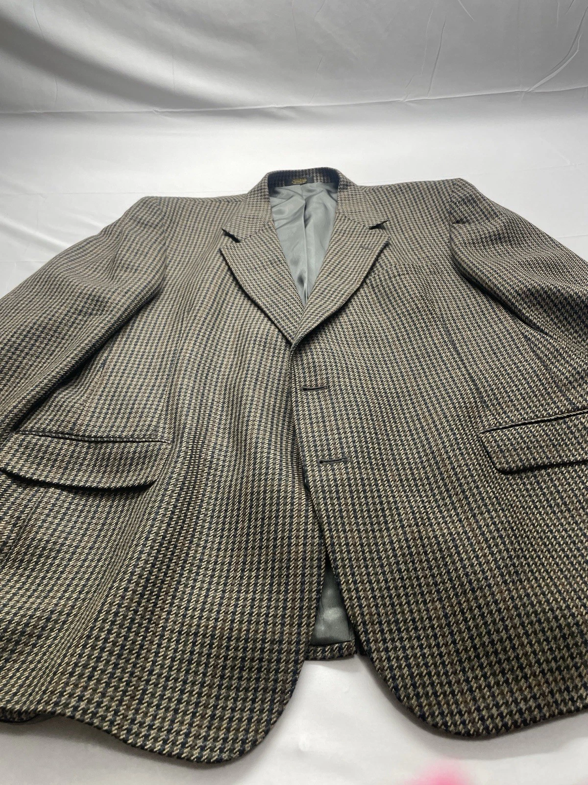 Vintage Orvis Tweed Blazer 48L Made In USA Brown Houndstooth Sport Coat Jacket
Opens in a new window