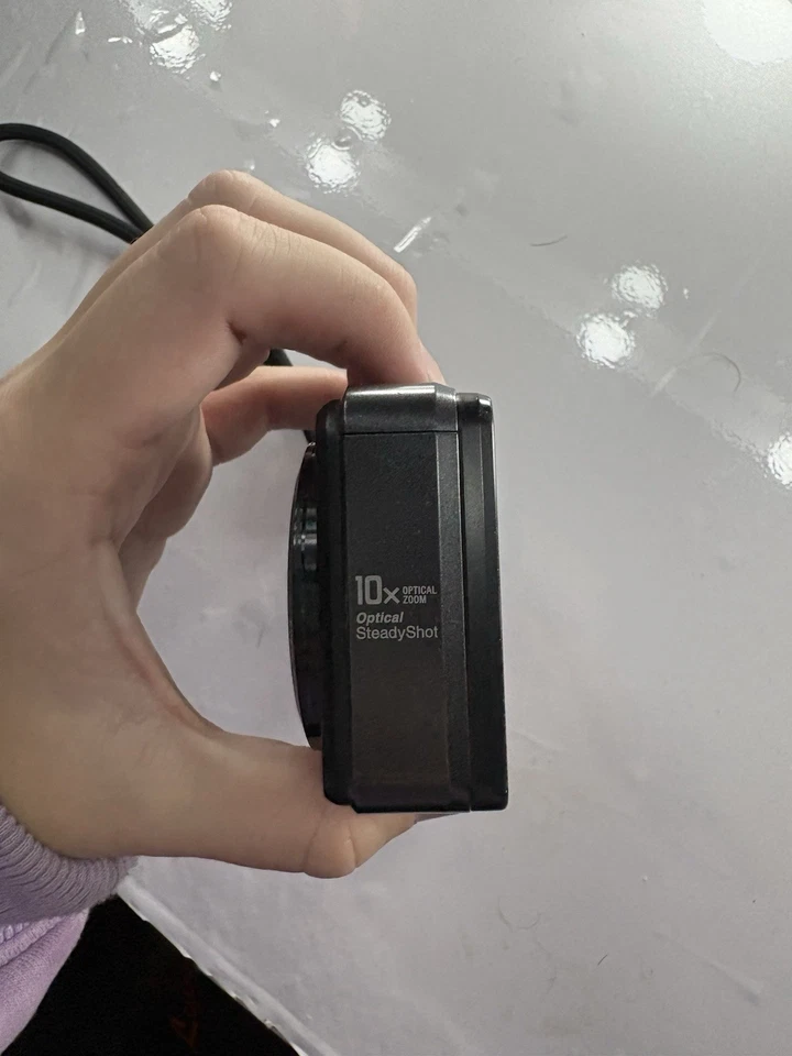 Barely Used Sony Cyber Shot Digital Camera - Image 2 of 4