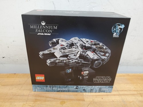 LEGO 75375 Star Wars Millennium Falcon Building Kit 921 Pieces