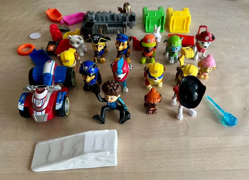 Large Paw Patrol Collection Air, Sea, Sub, Headquarters etc - Worldwide Shipping - Image 2 of 2