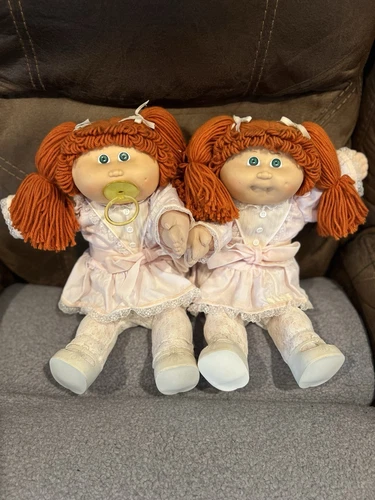 Vintage 1985, Cabbage Patch Twin Girls, Original, Clothes Braids Dress & Shoes!