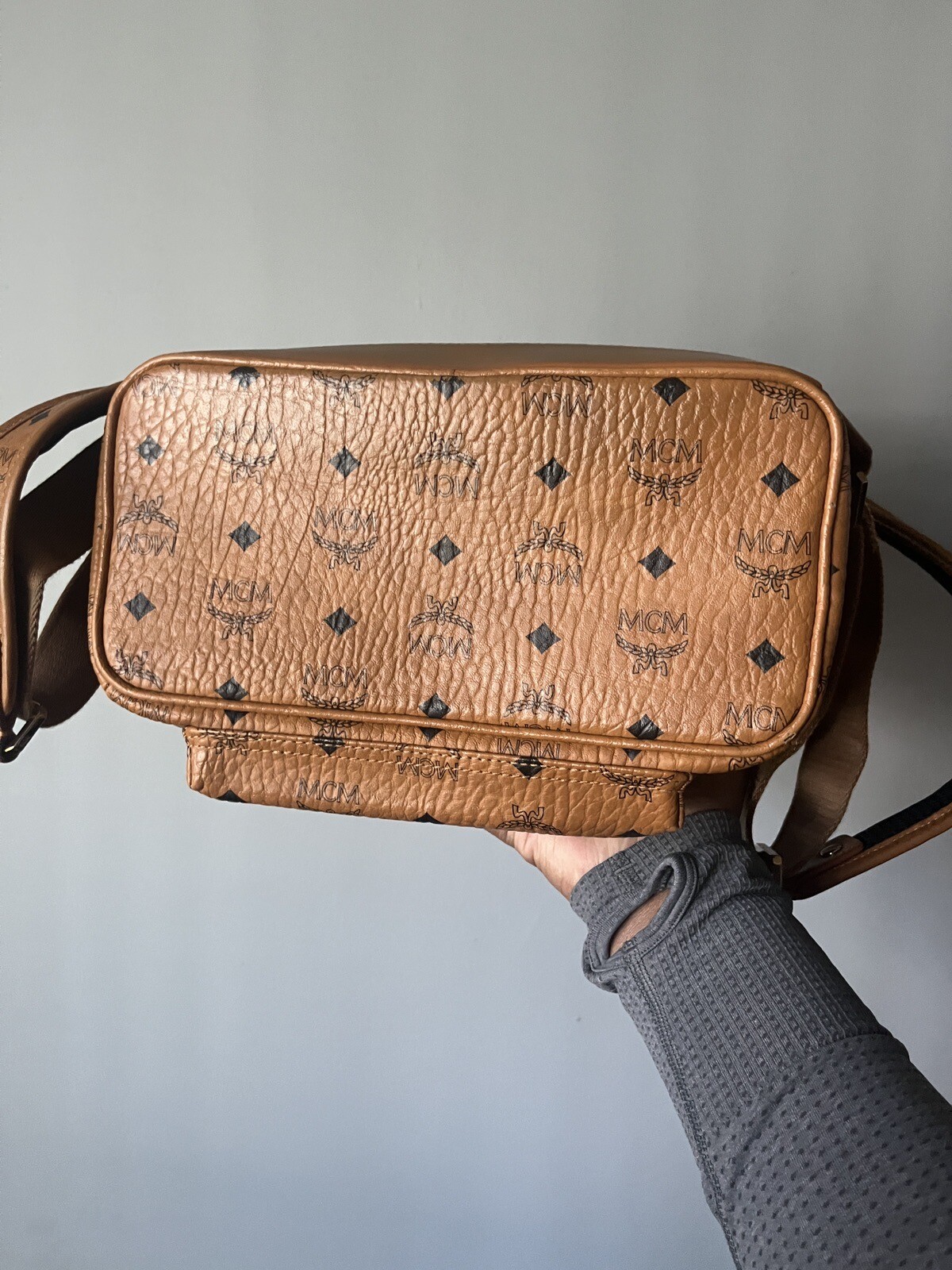 Authentic MCM Stark Side Studs Backpack in Viseto… - image 6