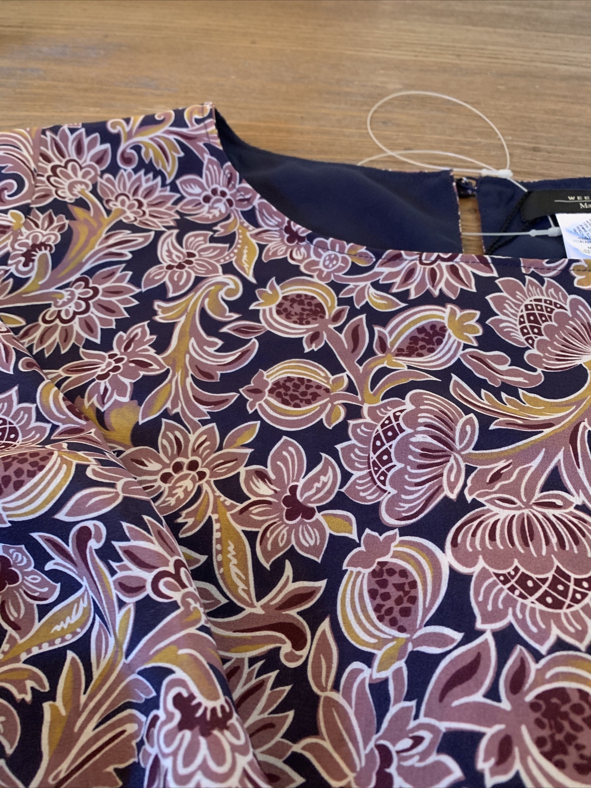 NWT Weekend Max Mara 100percent Silk Adone Printed Top Shirt Emerald Size 8 MSRP$350 image 4