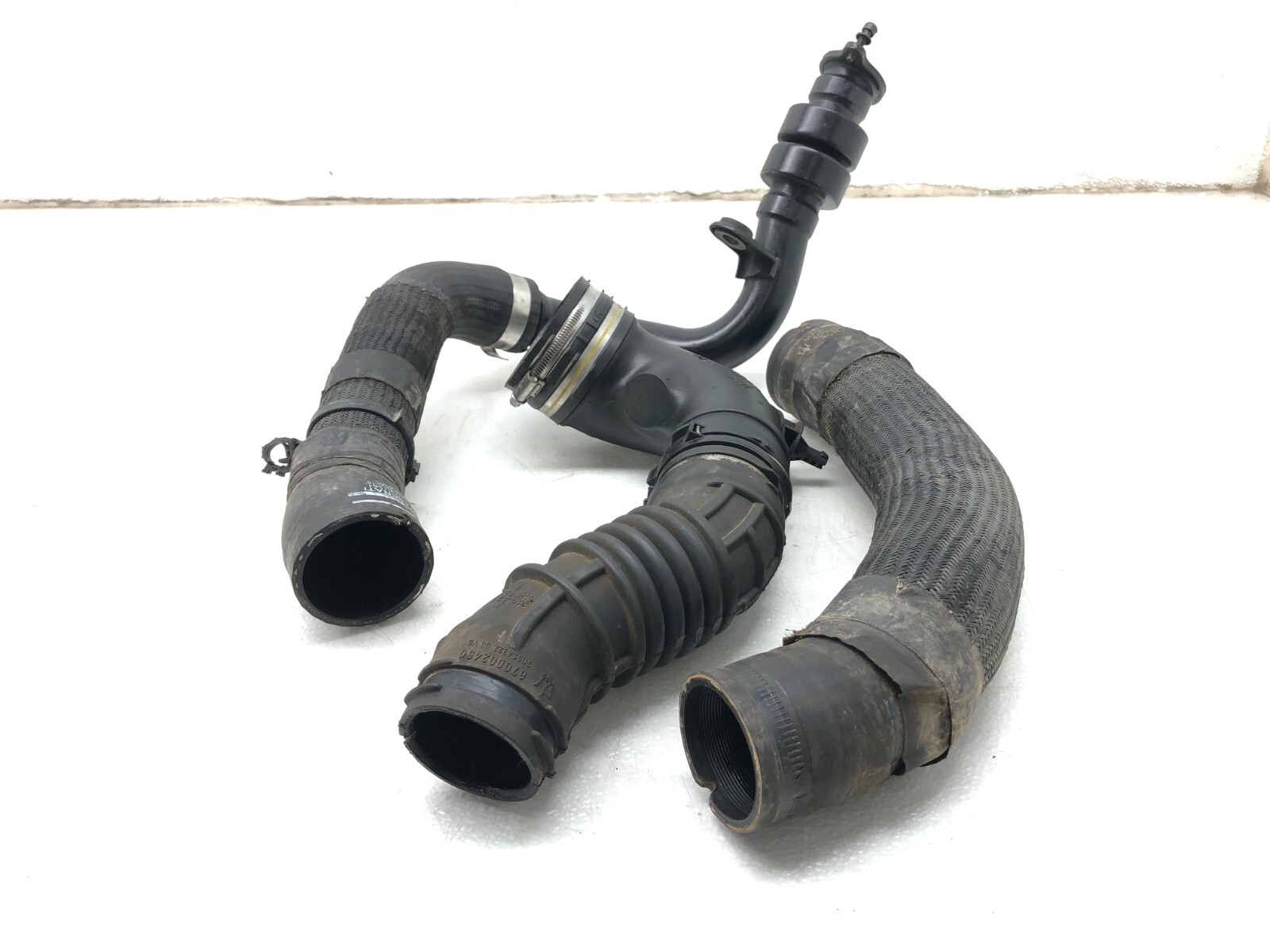 2014-2017 MASERATI GHIBLI S RIGHT PASS FRONT TURBO INTERCOOLER HOSE TUBE OEM.