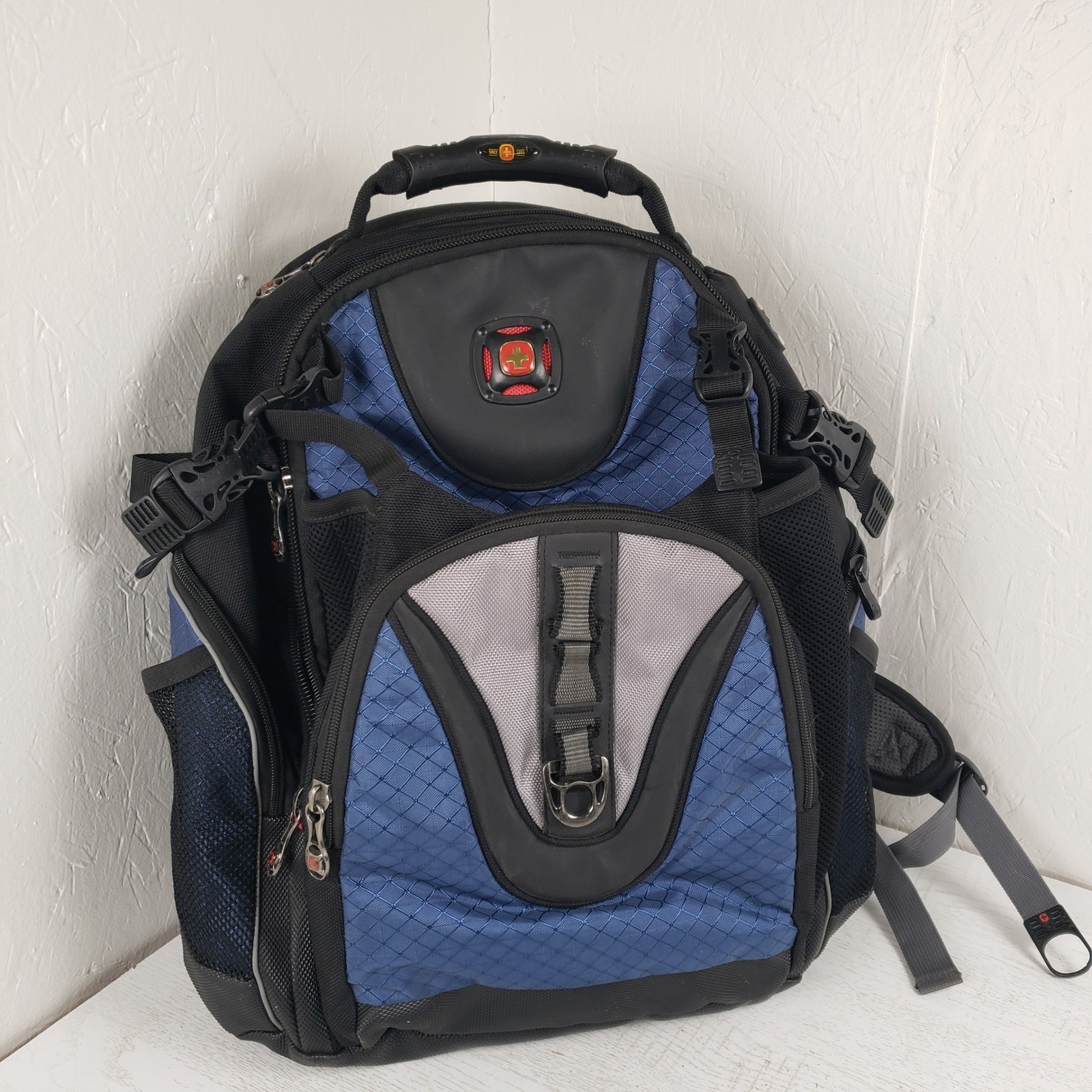 Black/blue Shock Absorbing Straps