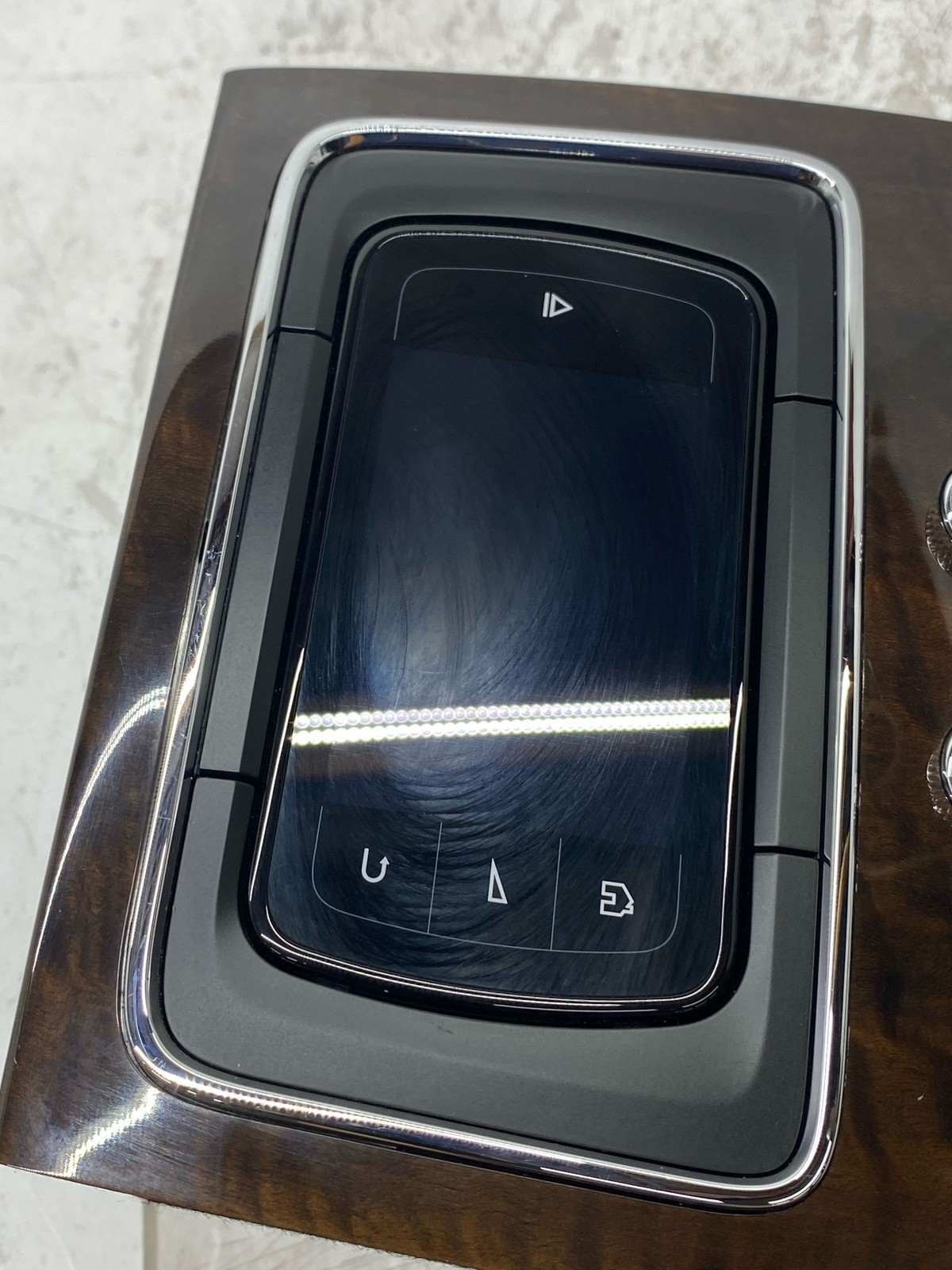 2013-2019 BENTLEY FLYING SPUR CONSOLE REAR CLIMATE CONTROL PANEL W/VENT & SWITCH