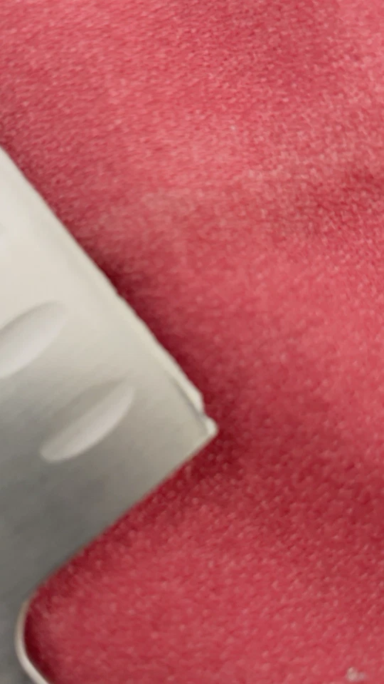 Cuchillo tierra hueca Santoku Global G-48-7 pulgadas, 18 cm, 7", acero inoxidable Foto 3 de 3