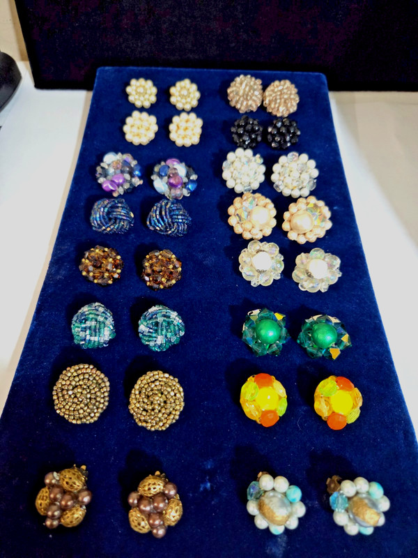VINTAGE LOT 16 PAIRS BEADED CLUSTER EARRING GERMANY JAPAN JONNIE VARIETY STYLES 