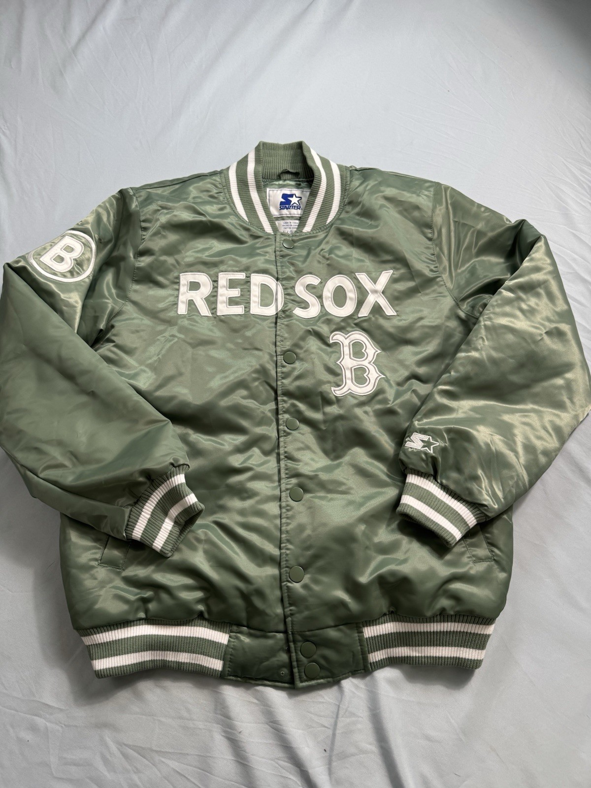 Chaqueta de bombardero universitaria satinada de los Medias Rojas de Boston grande nueva sin etiquetas para hombre