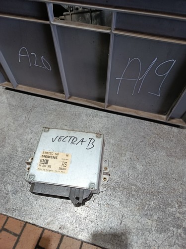 Opel Vectra B 1.8 85kW Motorsteuergerät Simtec 56, 90506365 RS, S96007, 5WK9073