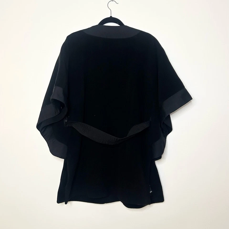 Jaqueta com capuz Catherine Malandrino lã, cashmere, seda quimono - Imagem 4 de 4