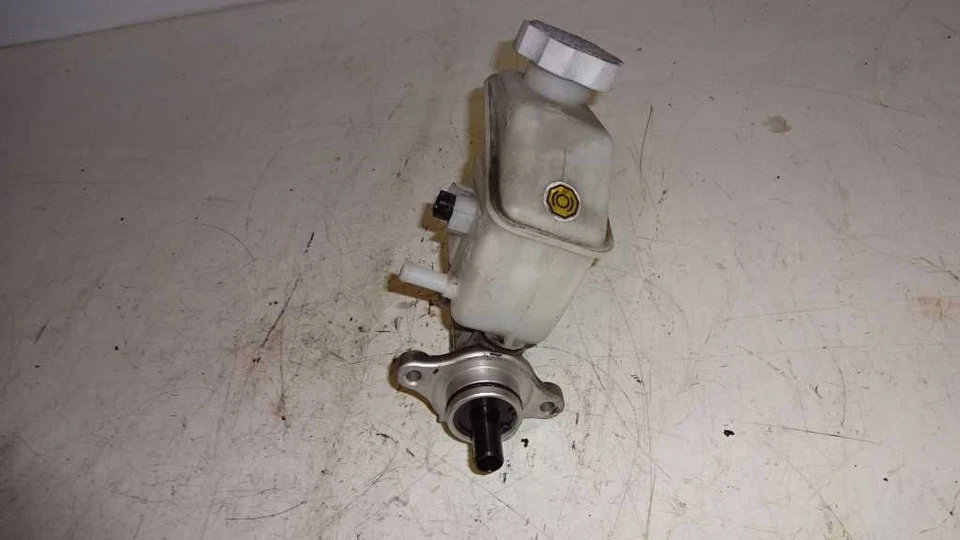 Brake Master Cylinder Manual Transmission With ABS Fits 2006-2011 Kia Rio 602099 Foto 3 de 4