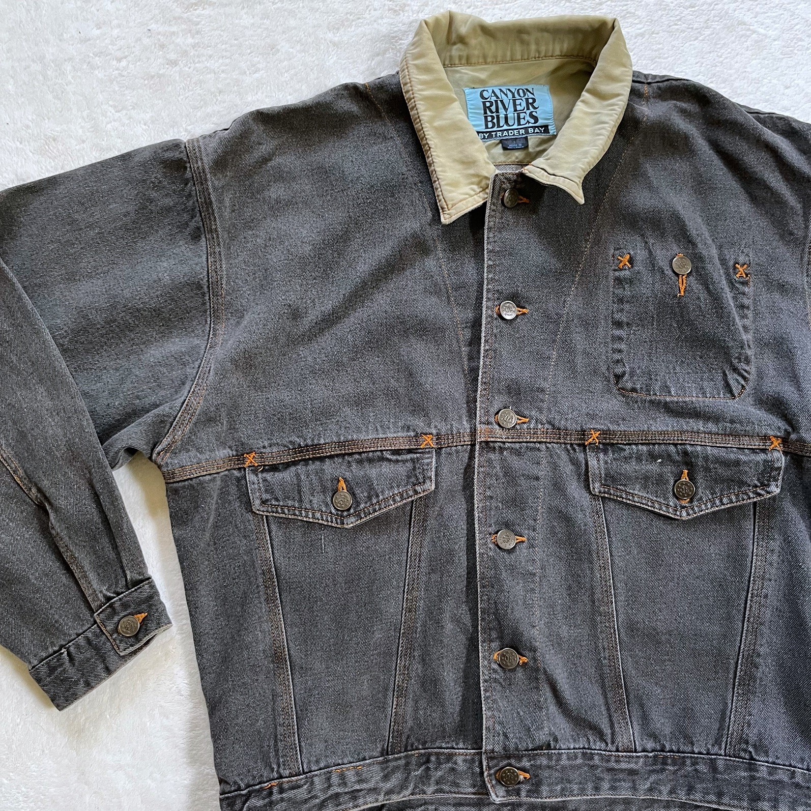 90s Vintage Charcoal Gray Black Wash Denim Jacket with Tan Collar Workwear Large image 3