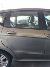 Porte arrière et accessoires Mercedes CLASSE A