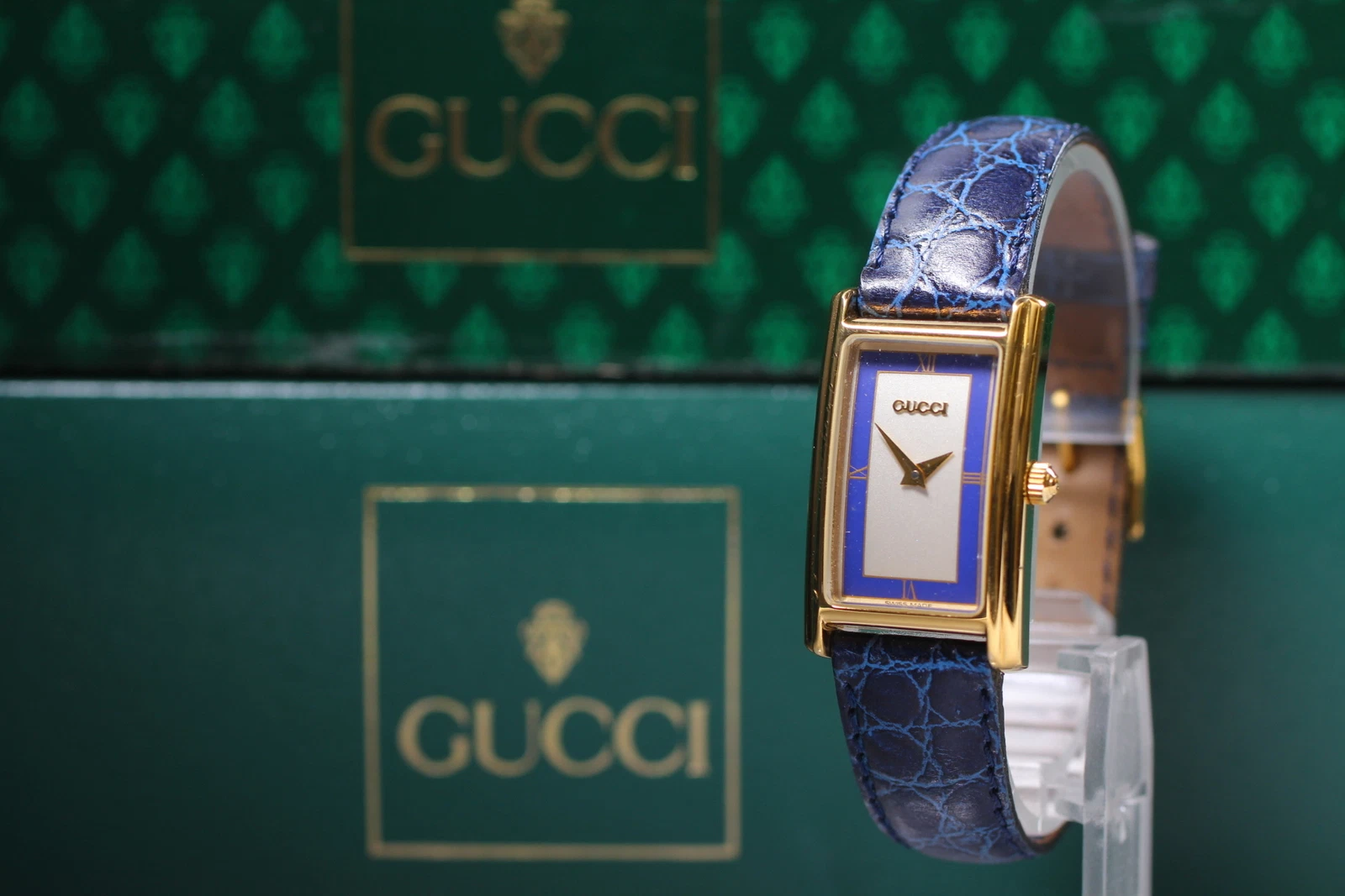 [Exc+5 en boîte] Montre carrée femme vintage GUCCI 2600L quartz 19 mm or bleu 