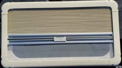 RV Blind Screen Combo 27.5
