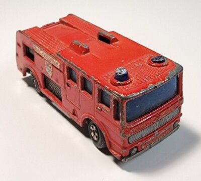 ミニカー Matchbox Superfast 35 Fire Engine Vintage Matchbox Superfast #35 Merryweather Fire Engine Diecast