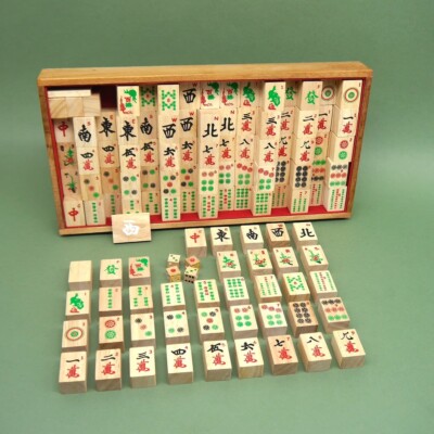 MAHJONG - chinesisches Gesellschaftsspiel