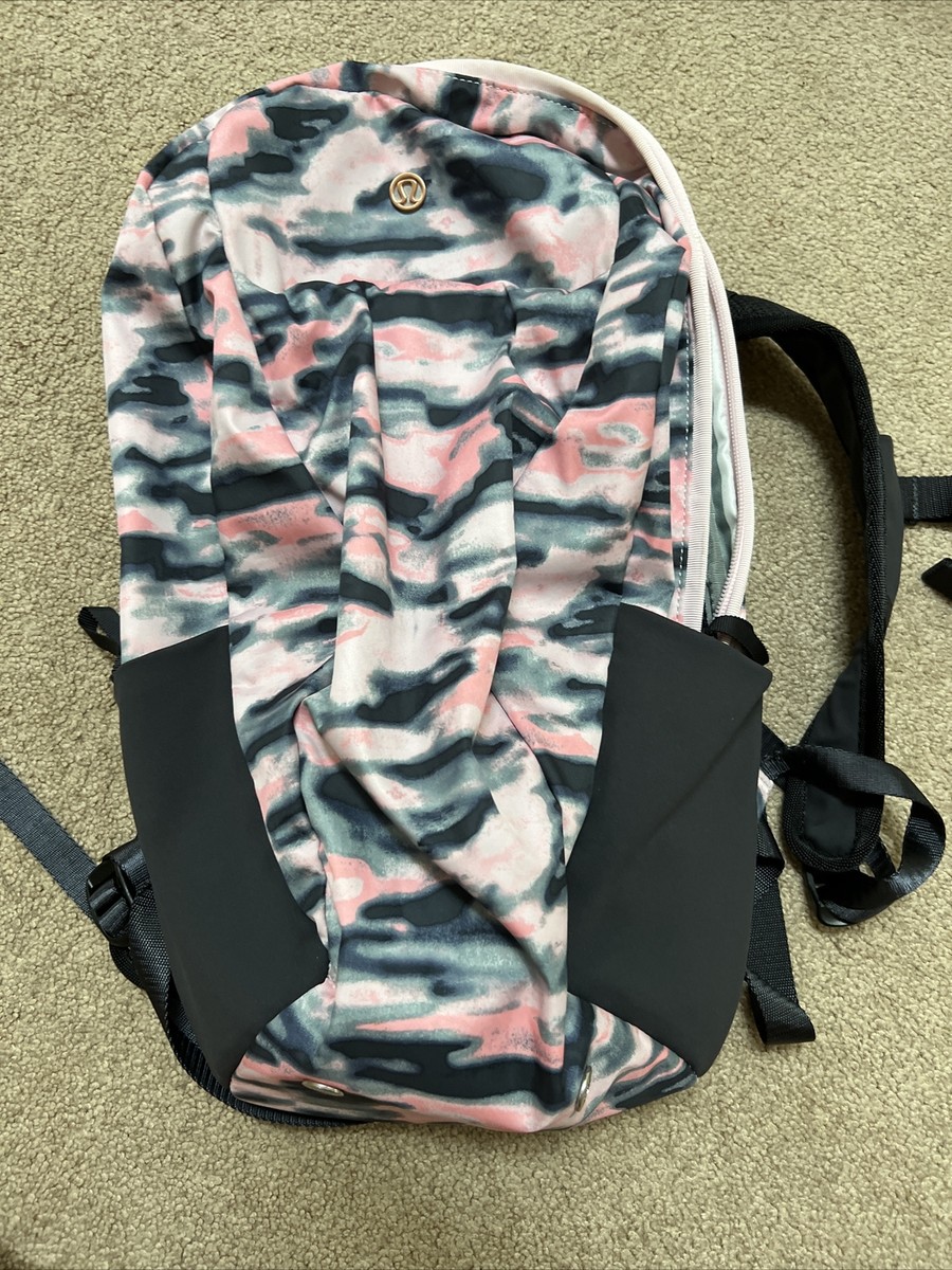 Lululemon Camouflage Backpack with Front Pocket Lululemon Cruiser Backpack Labtop Travel Bag Camo Brown  main image 2