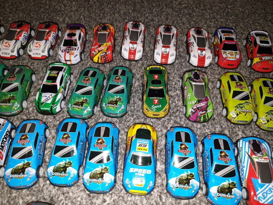 Collection of 48 multicoloured small toy cars (3+) - Image 3 of 4