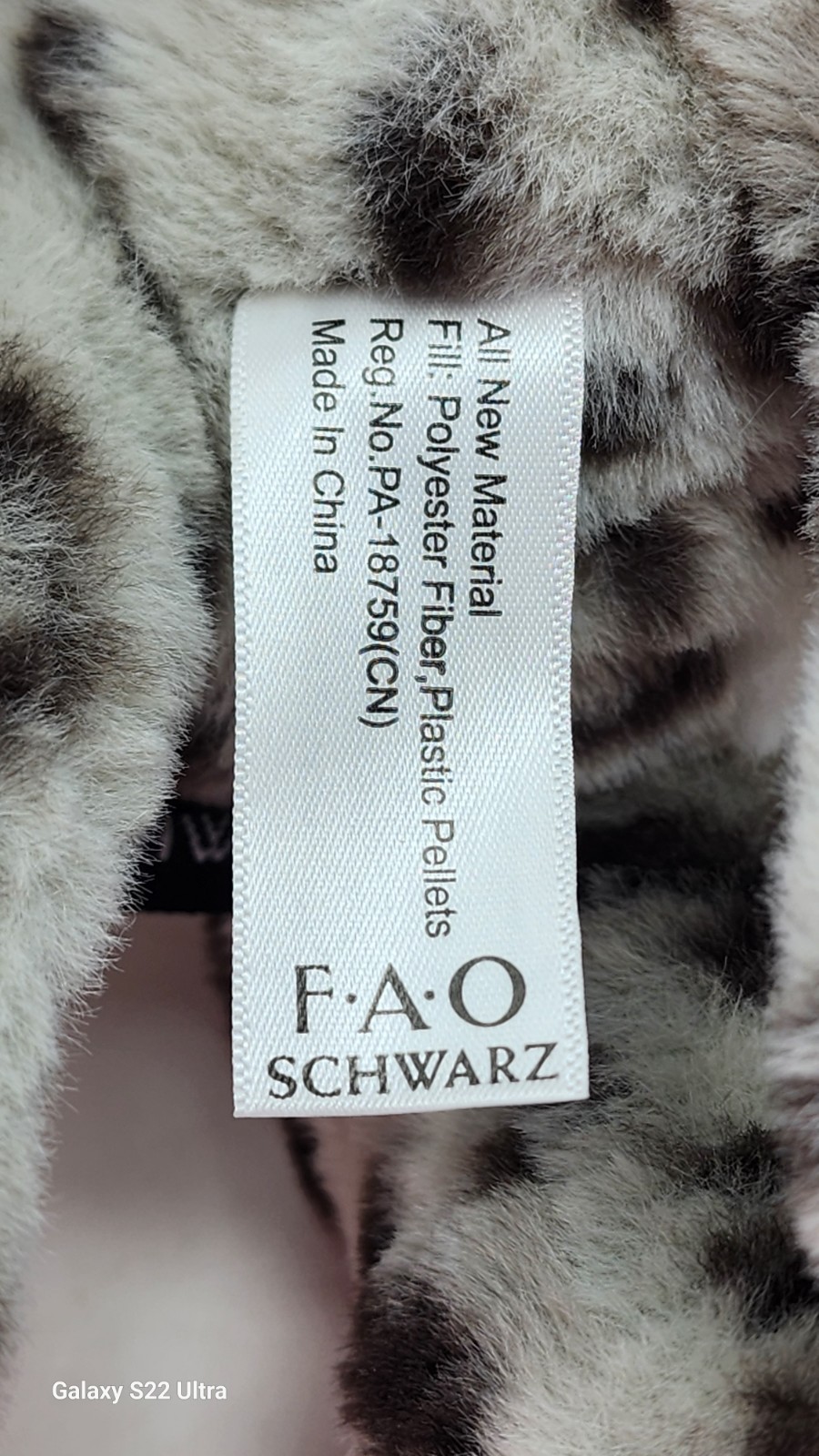 F.A.O Schwarz Snow Leopard Plush Stuffed Toy 14 Ins 2020 Pink Nose Weighted Paws