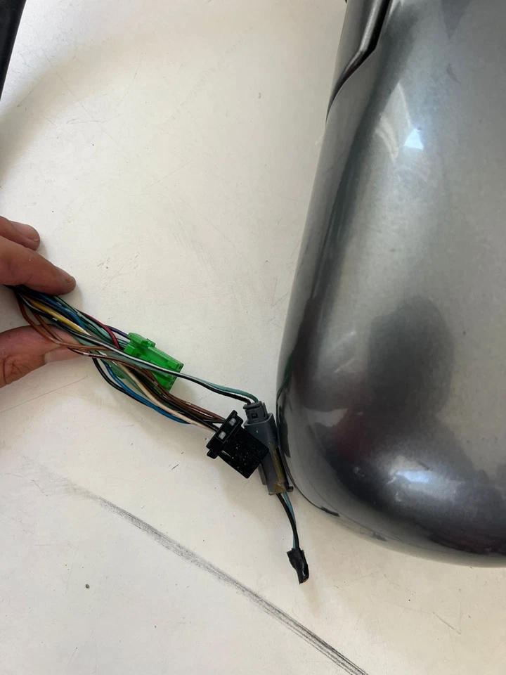 Fits 2003-2005 Cadillac Deville Silver Right Door Mirror - Image 2 of 4