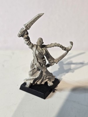 Mordheim Sisters of Sigmar Augur   New Metal Figure   GW 1999 Warhammer OOP