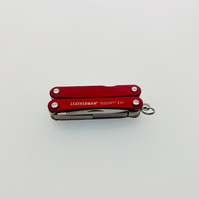 Leatherman Squirt ES4 RED - 8-in-1 Keychain Multi-Tool  Discontinued (CODE10)