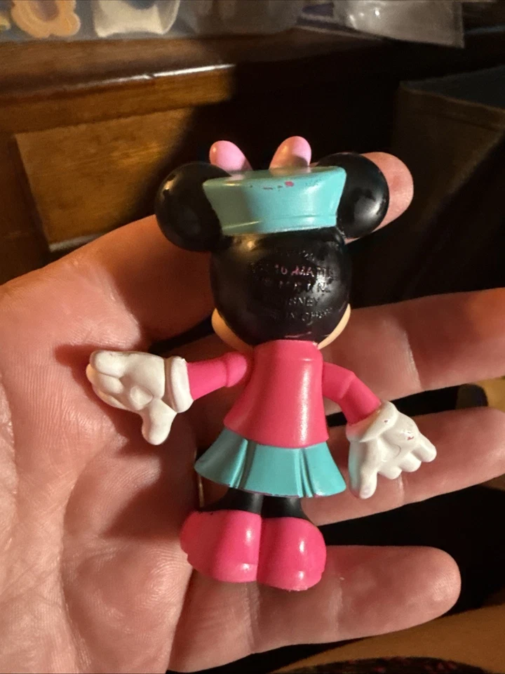 Экшн-фигурка Disney Junior Pilot Minnie Mouse Fisher Price 2016 3 дюйма  - Изображение 3 из 4