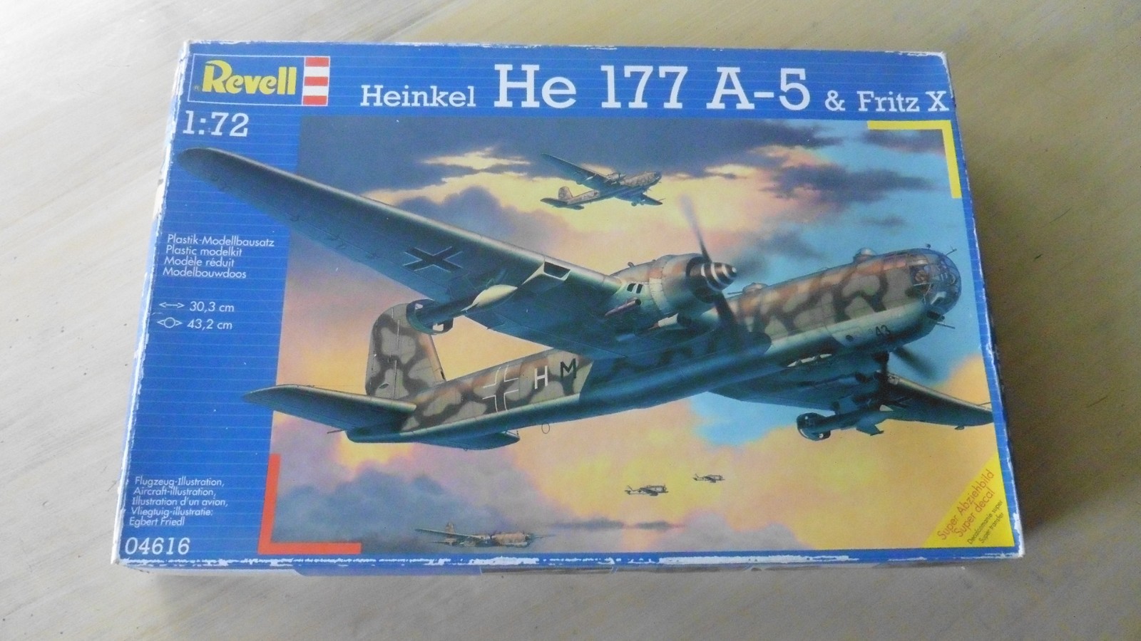 Revell Germany 1/72 Heinkel He177A-5 & Fritz X guided bomb New sealed #04616