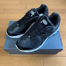 Men 9.0US New Balance U2002Rd Black Leather