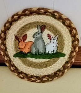  KITCHY WOVEN BUNNIES TRIVET     PLACEMAT WALL COUNTRY DECOR NICE PRE 