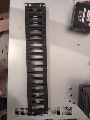 19 Zoll Rack Mount 2U für 16x Raspberry Pi 3 4 5 - FRONT ABNEHMBAR