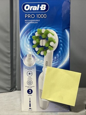 +New Oral-B Pro 1000 Electric Rechargeable Toothbrush - White