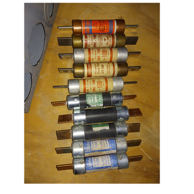 100A  Fuses, Tested Good For Continuity, No Resistance.