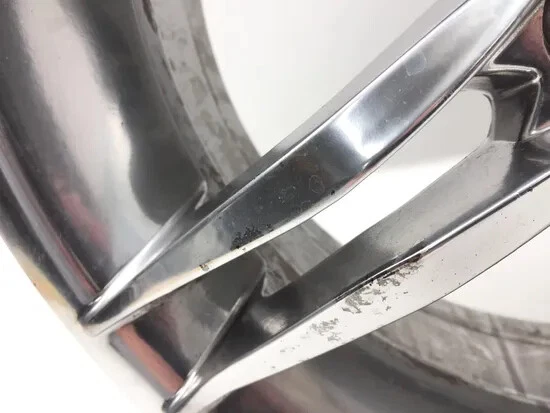 前轮圈 B 2010 Can-Am Spyder RT-S Roadster SE5 2843A x — 第 4/4 张图片