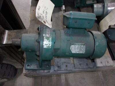 NEW SUMITOMO HMS1825 1/2hp 43:1 1730rpm F-71M 3ph GEAR MOTOR