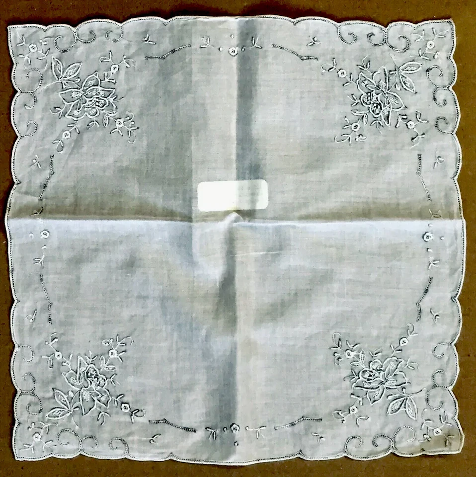 Pañuelo de boda nupcial bordado vintage pero nuevo MADEIRA REGALO B Foto 3 de 4