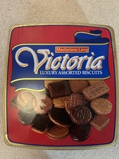 Victoria Luxury Biscuit Tin, 1989, Macfarlane Lang, Vintage