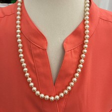 White Faux Pearl Women's Fashion Necklace NWOT
