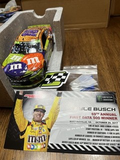 KYLE BUSCH 2017 M&M’s HALLOWEEN MARTINSVILLE WIN 1/24