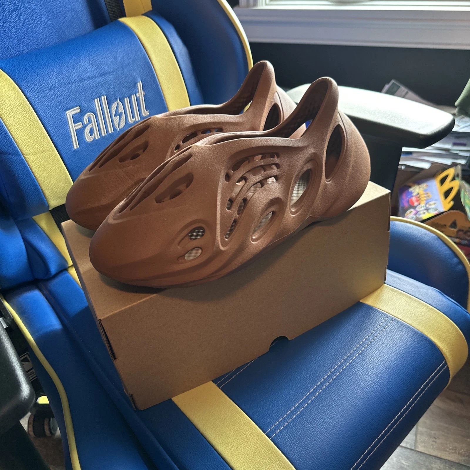 YEEZY U aglia T 9 eezy Yeez Foa RNRso Rossola