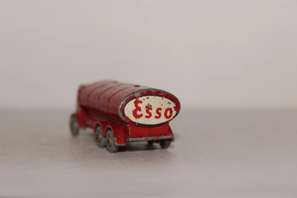 1961-63 Matchbox Lesney 11b ERF Petrol Tanker 'Esso' - Image 4 of 4