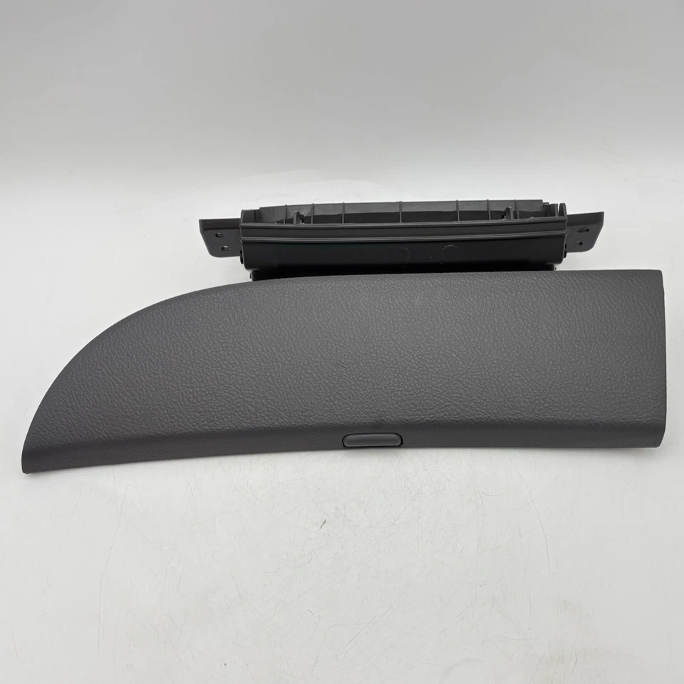 04-10 Toyota Sienna Upper Glove Box Storage Compartment Door Lid OEM 55511AE010 - Изображение 2 из 4