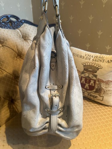 Autentica borsa Louis Vuitton Monogram Mahina Shoudler in pelle bianca avorio - Foto 5 di 15